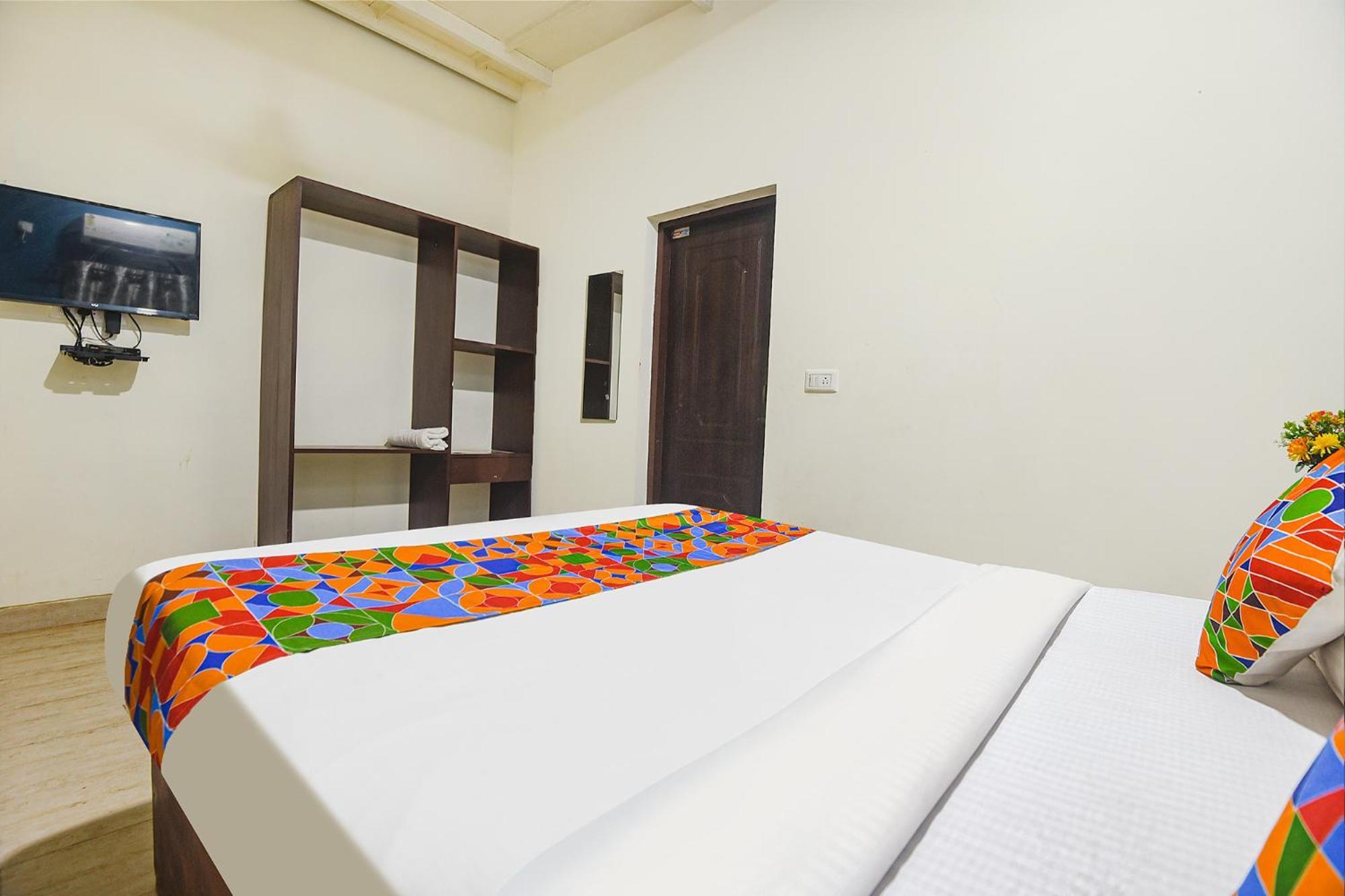 Fabhotel Rj 18 Beach Resort - Nr Baga Beach 外观 照片